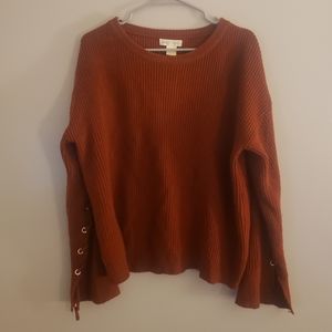 Laced Orange Sweater 🍊 😍